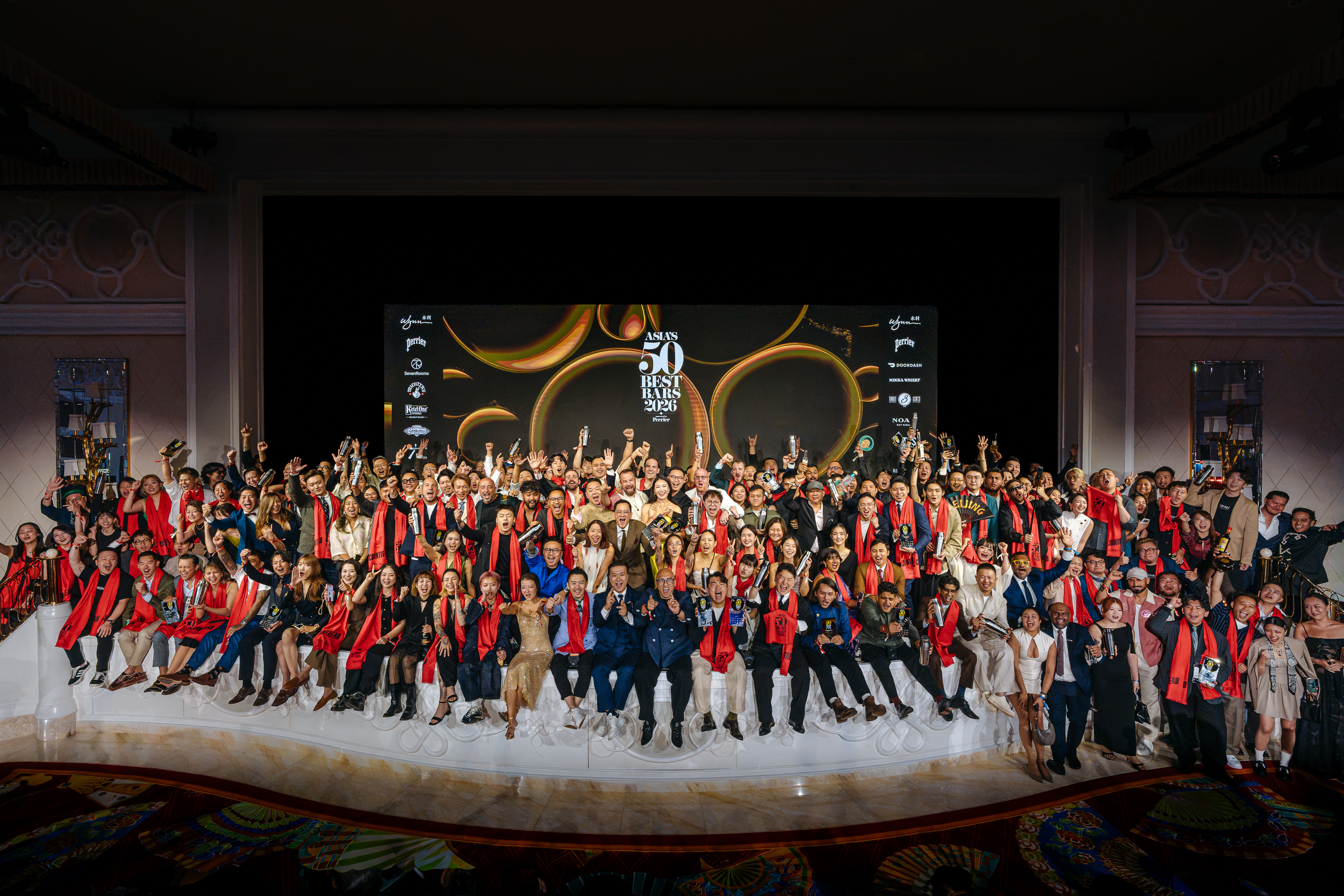index-news-swiper-1